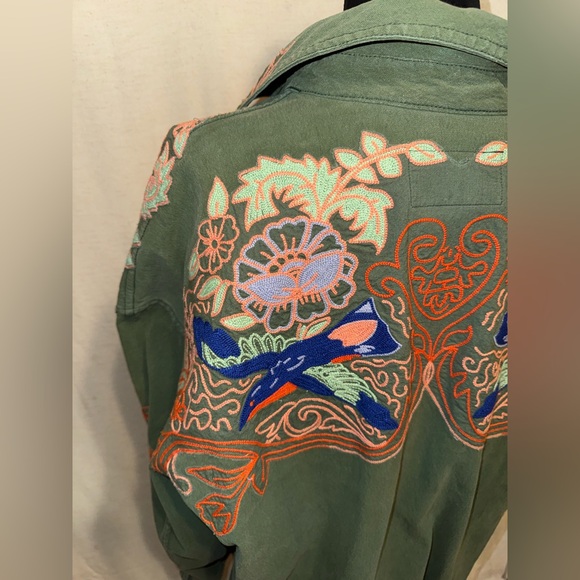 We The Free Green Embroidered Button Down Shirt - Picture 7 of 11